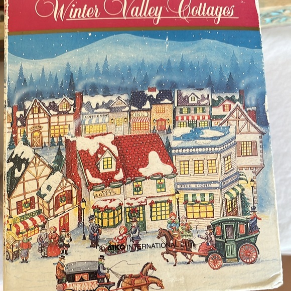 Vintage porcelain lighted house - Picture 11 of 13